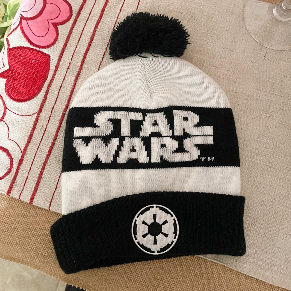 Star Wars Black White Puff Top Beanie